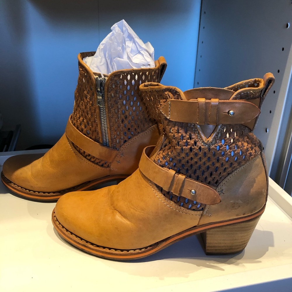 Rag and bone Size 37 Cognac perforated booties SOLD ON FB